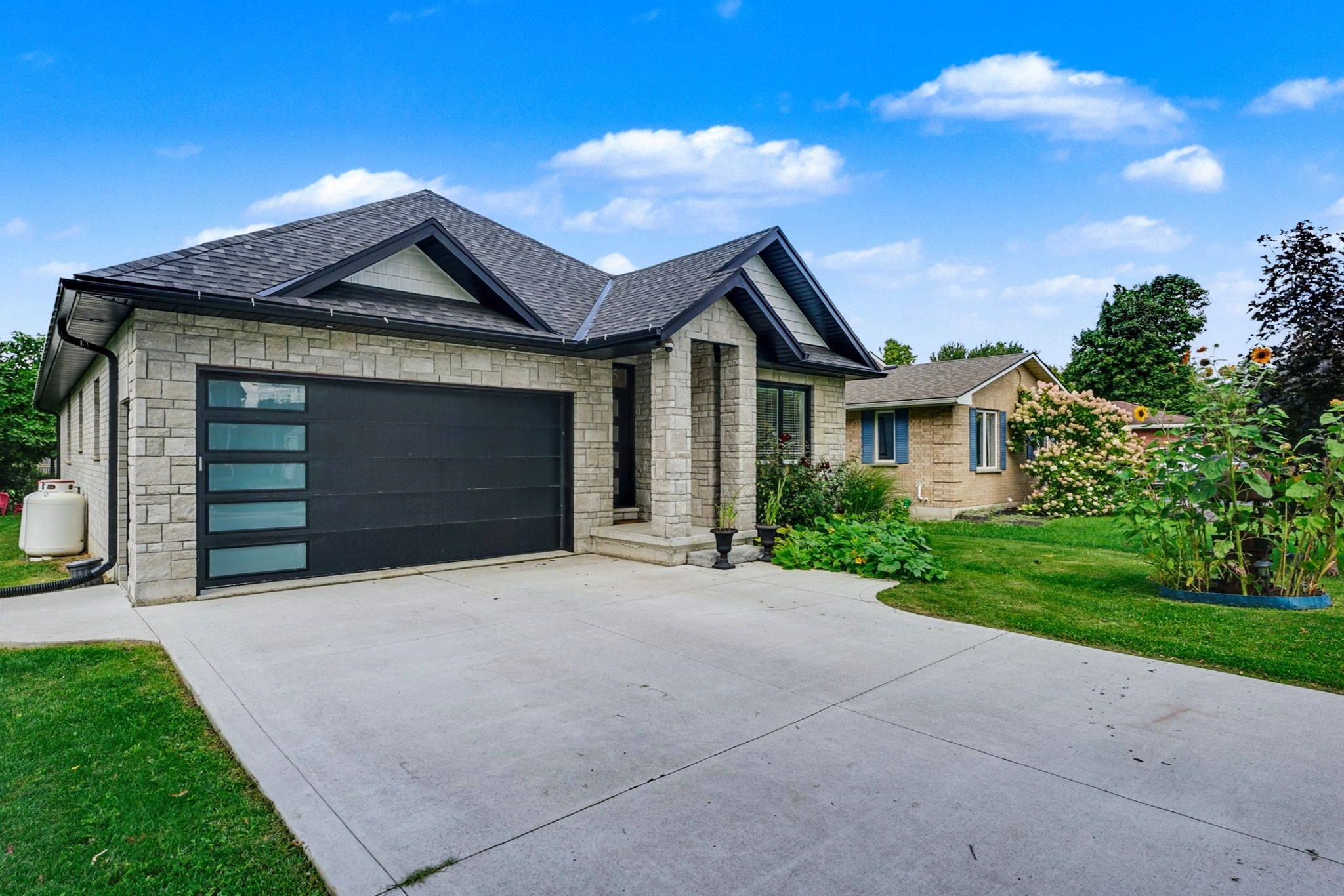 Howick, ON N0G 2X0,1105 Marietta ST