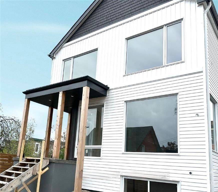 West Centre Town, ON K1Y 2S8,25 O'meara ST #A + B