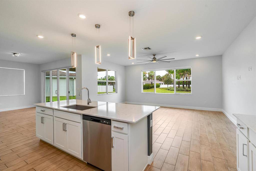 Deerfield Beach, FL 33064,4194 Marina Way