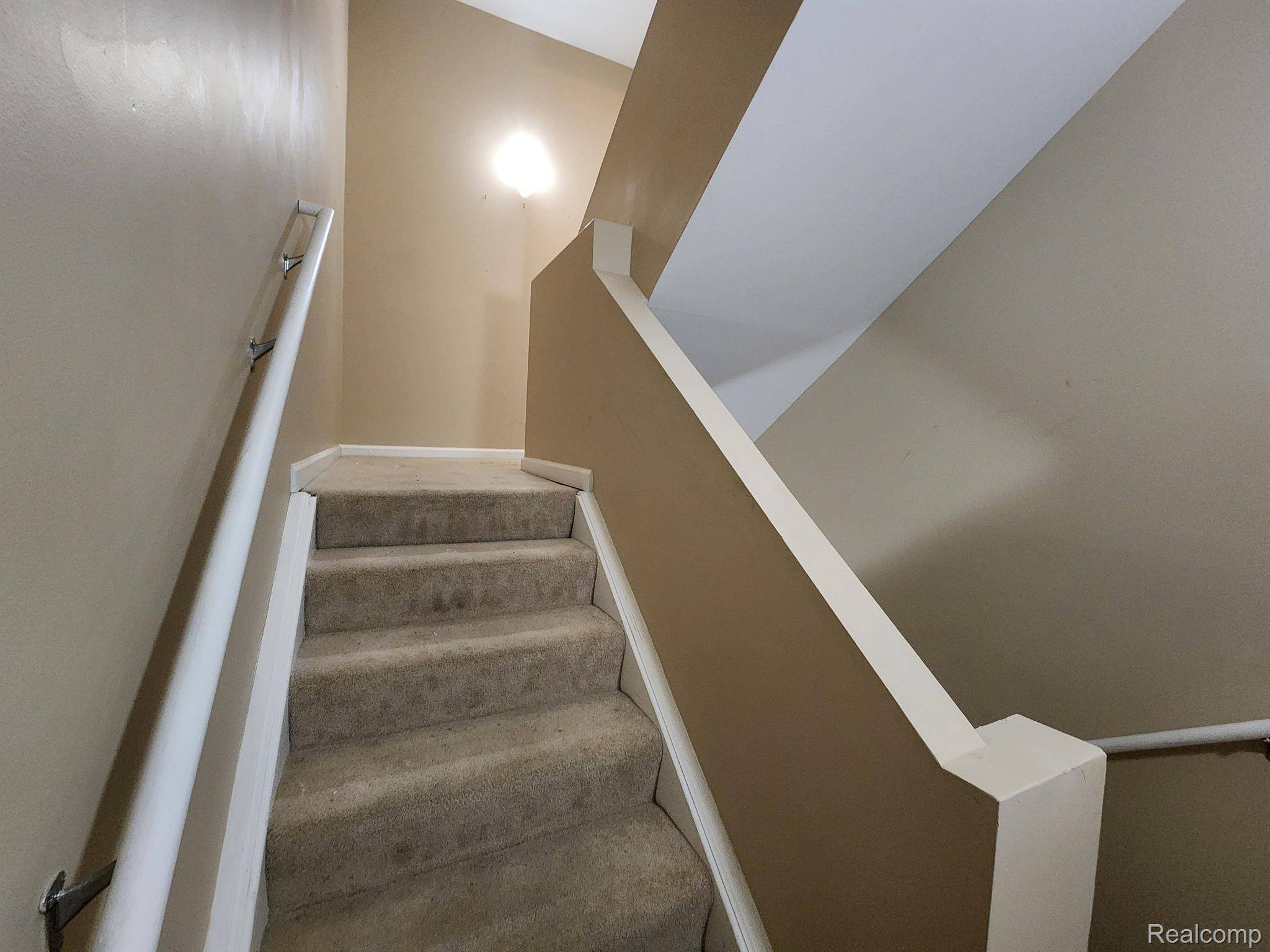 Mt. Clemens, MI 48043,74 CLINTON ST