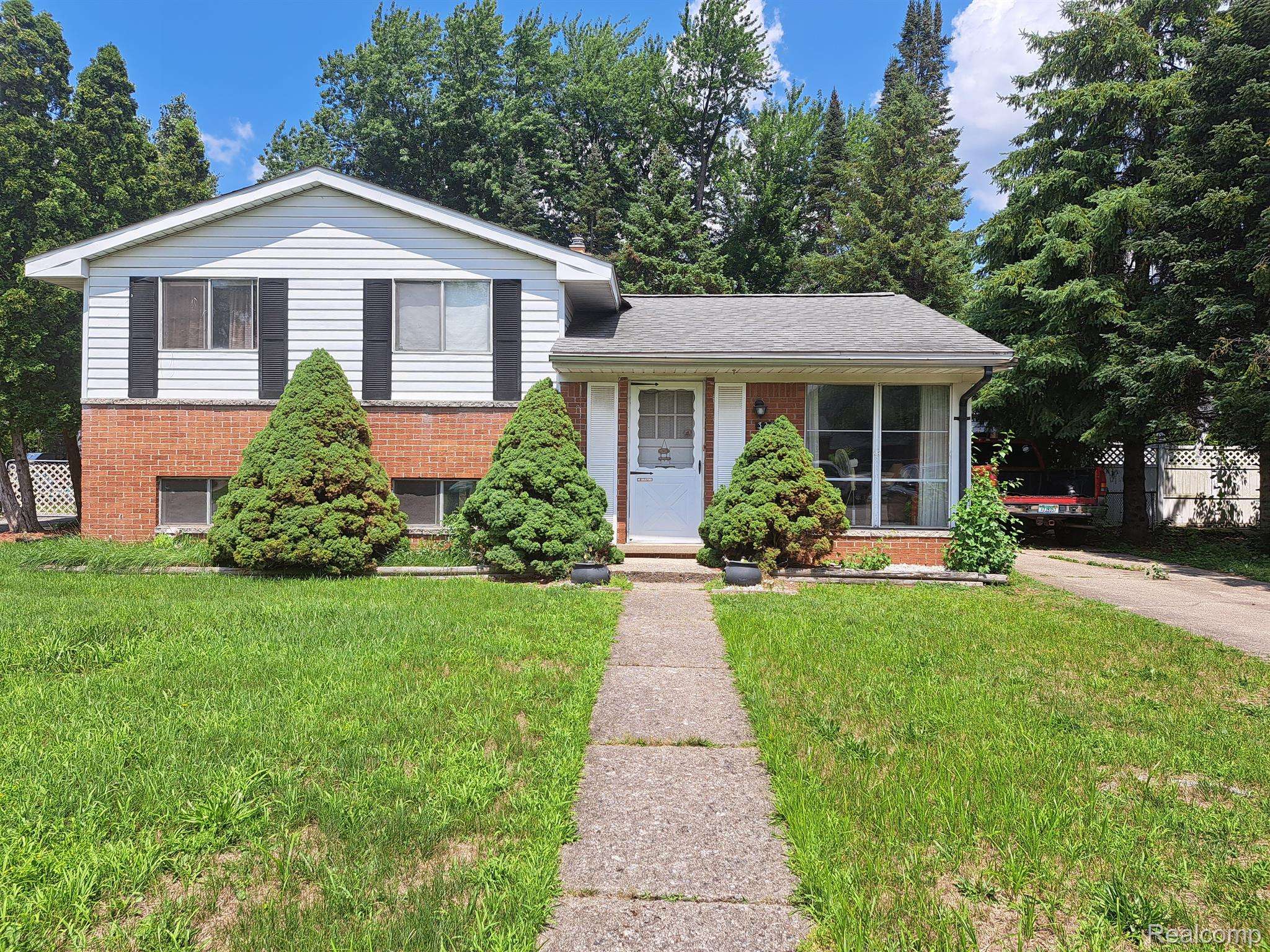 Garden City, MI 48135,32336 BOCK ST