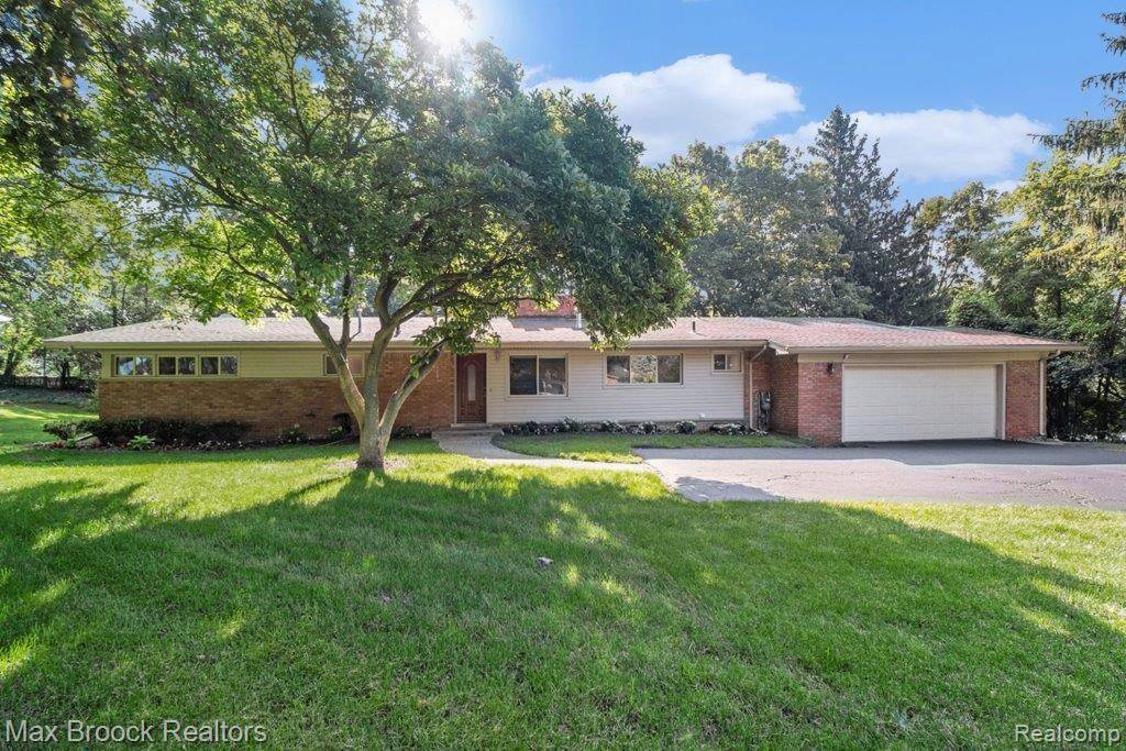 Bloomfield Hills, MI 48301,4016 BLACKTHORN