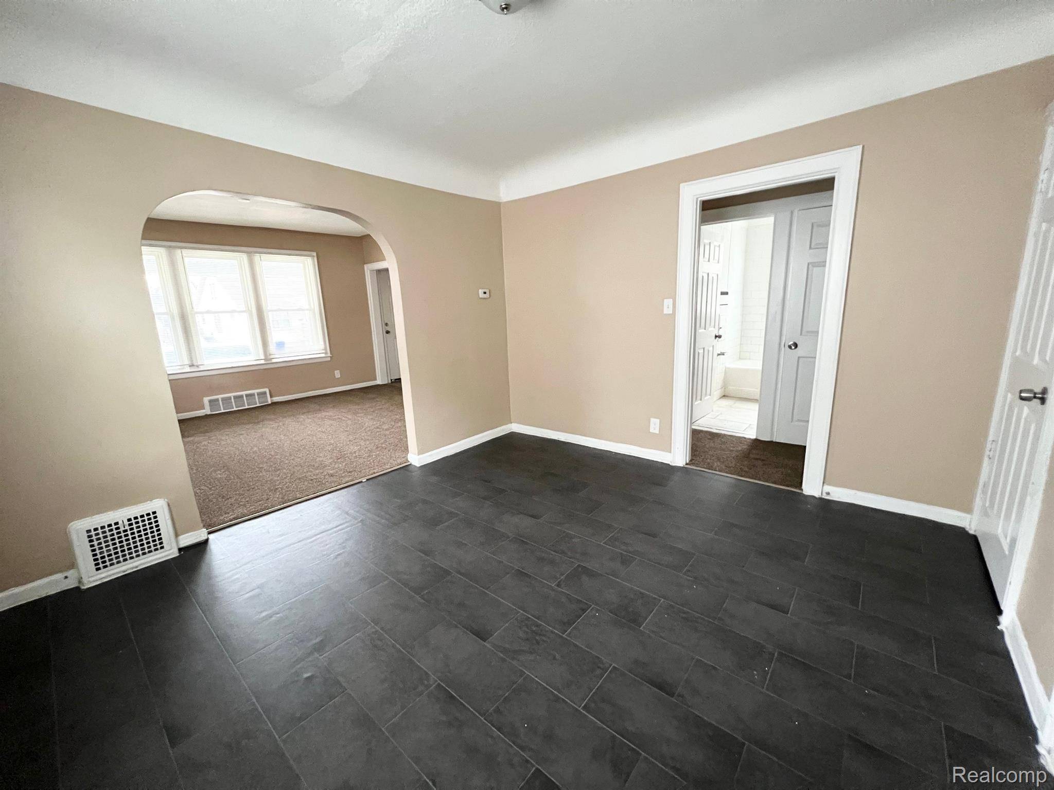 Detroit, MI 48204,7154 LINSDALE ST