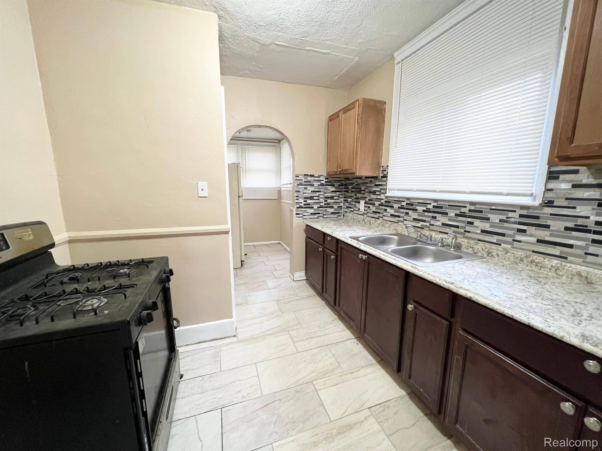 Detroit, MI 48204,7154 LINSDALE ST