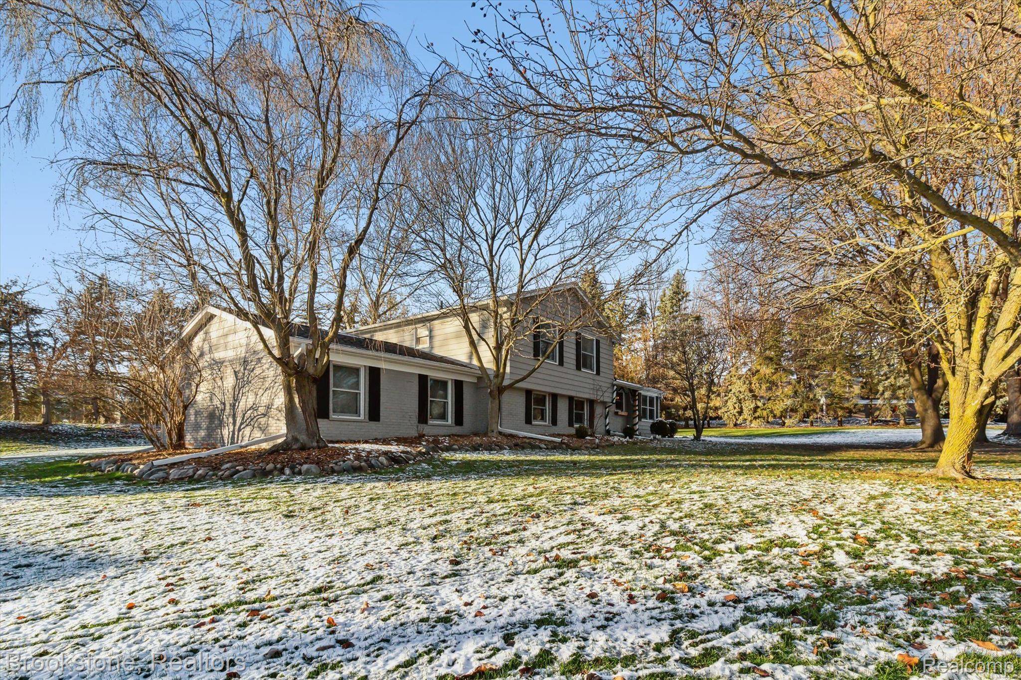 Rochester Hills, MI 48309,2752 RHINEBERRY RD