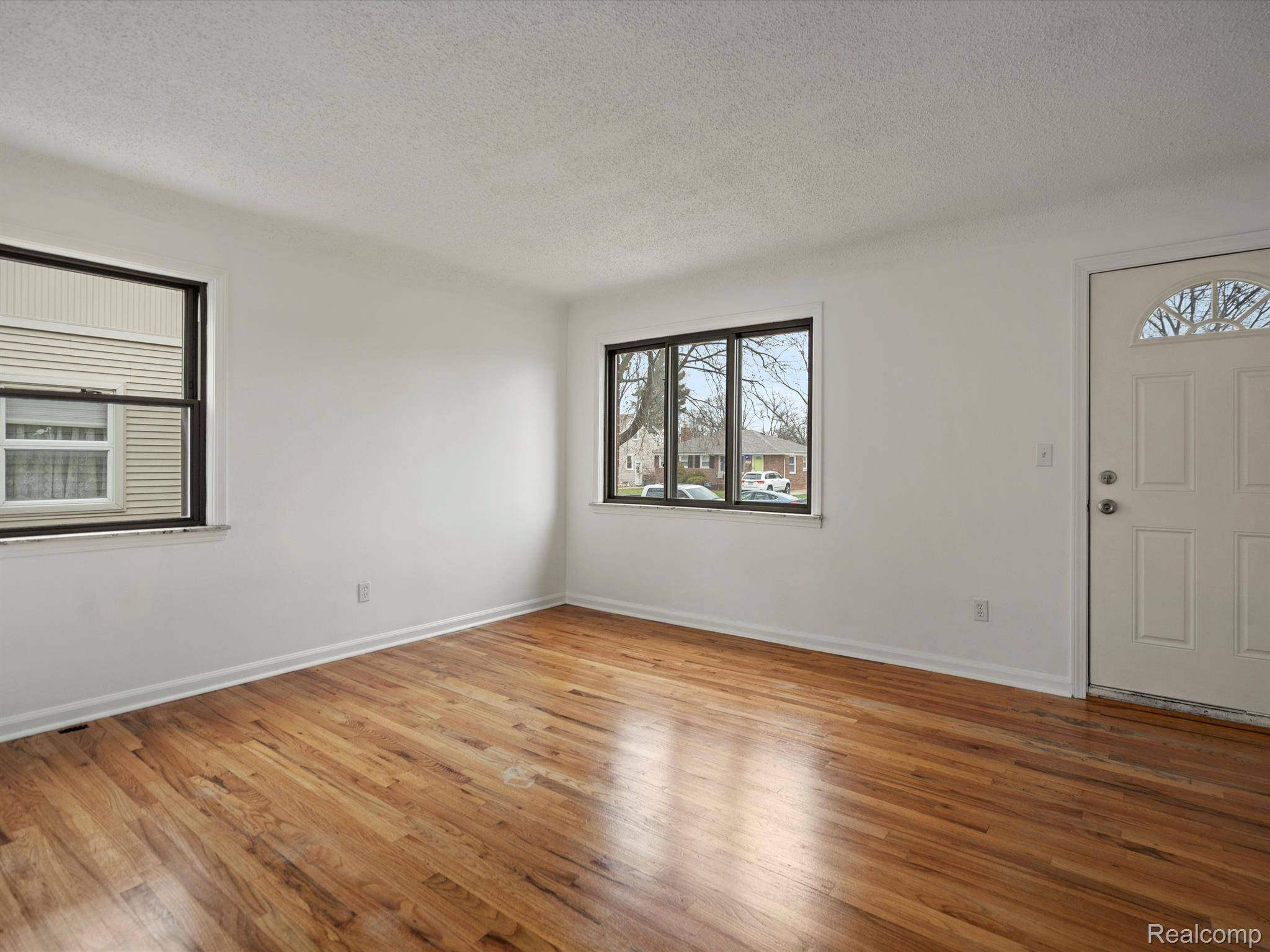 Royal Oak, MI 48073,4419 ELMHURST AVE