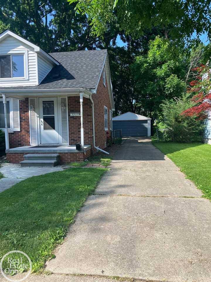 Harper Woods, MI 48225,20565 Ridgemont