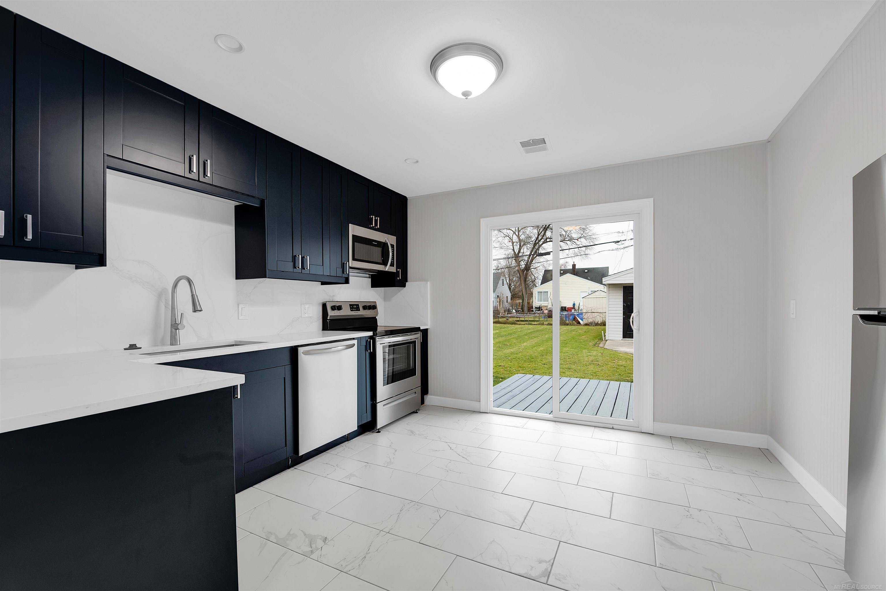 Roseville, MI 48066,26543 Arlington