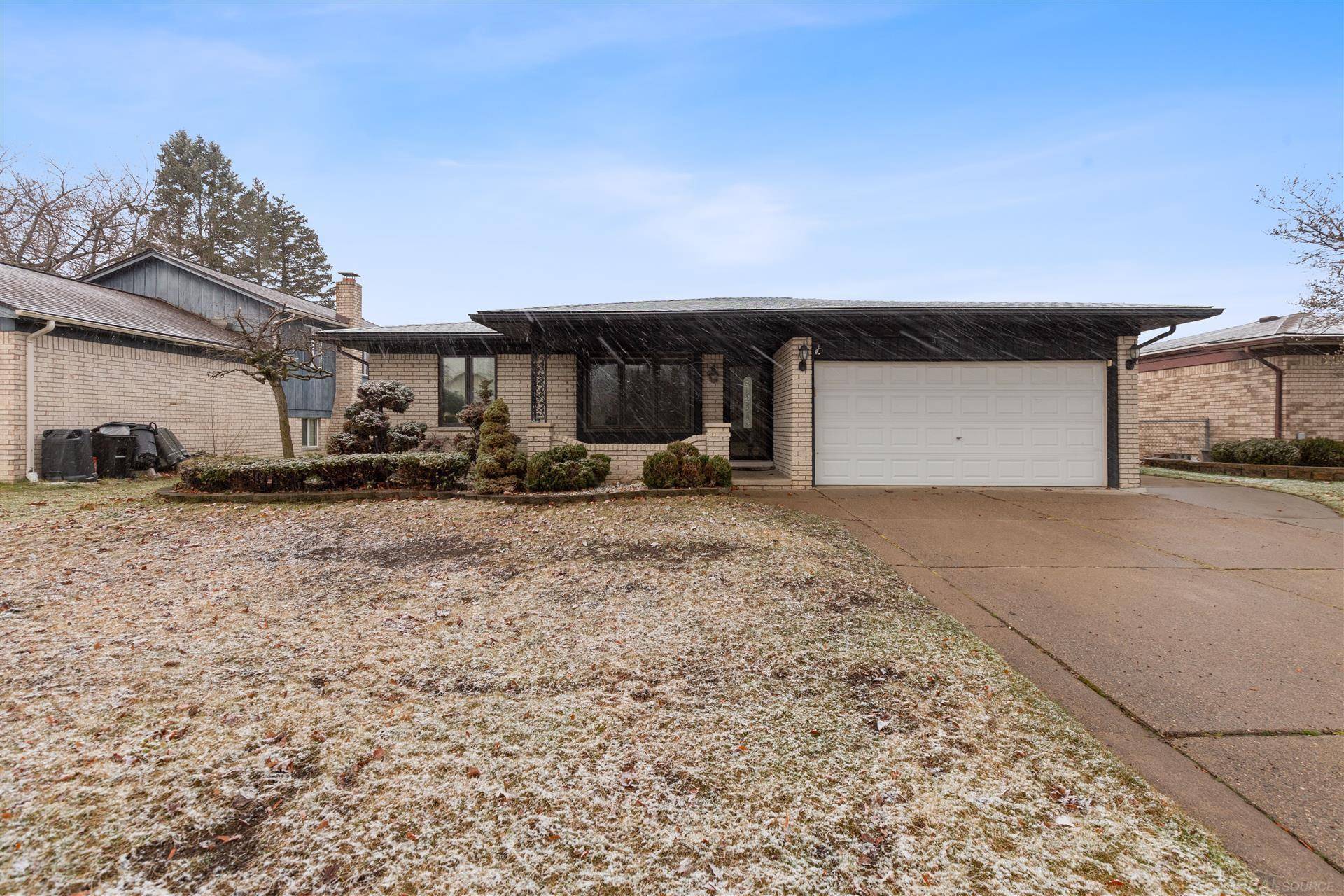 Sterling Heights, MI 48313,39449 Della Rosa