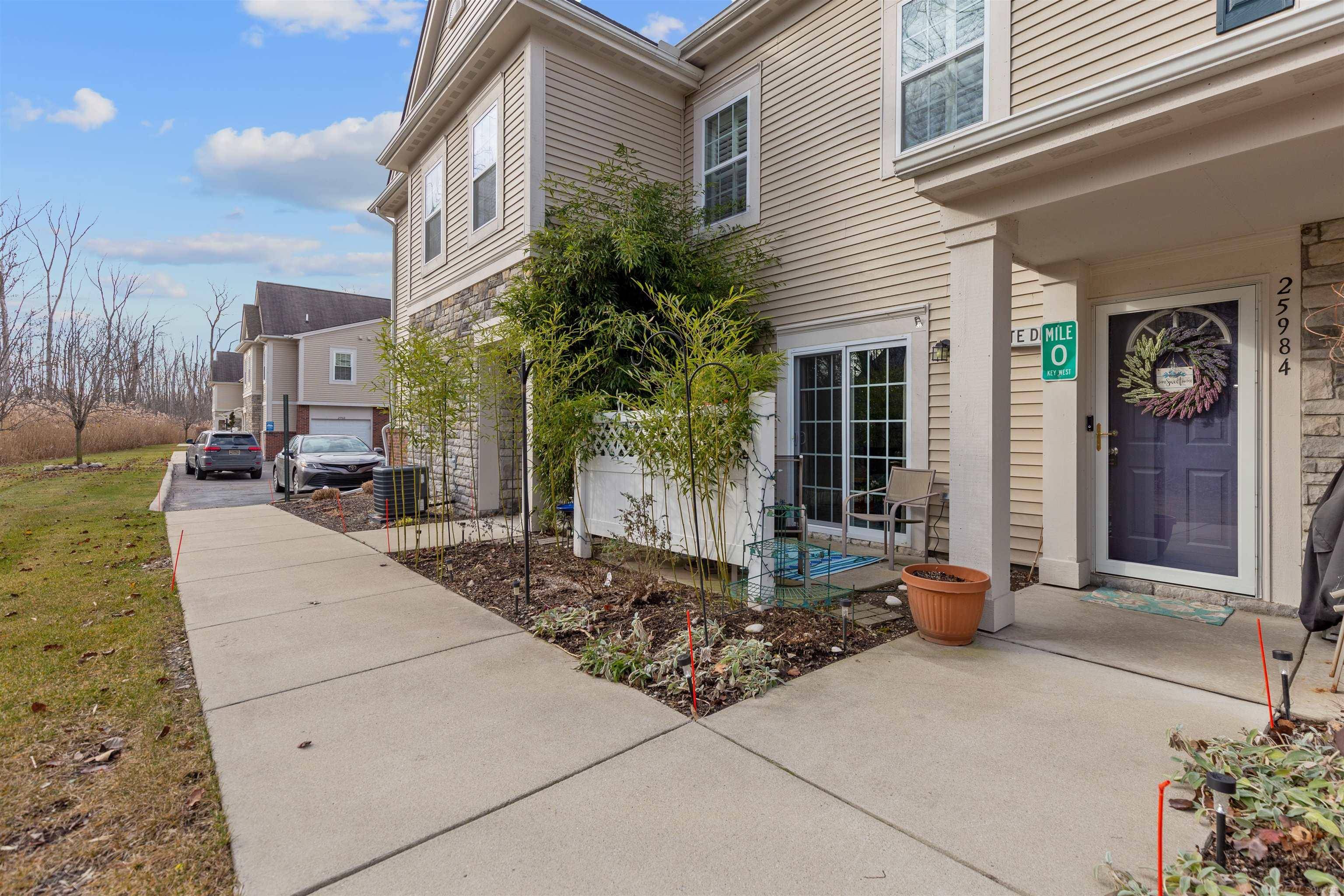 Harrison Twp, MI 48045,25984 MARITIME CIRCLE SOUTH