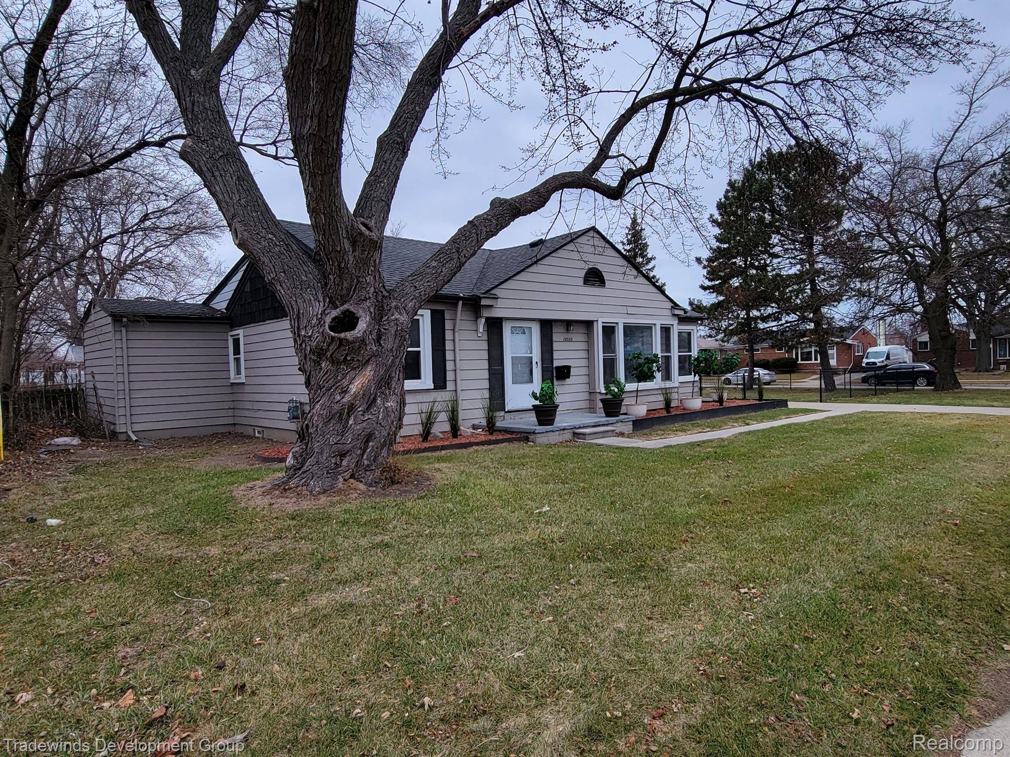 Roseville, MI 48066,18553 E 10 MILE RD