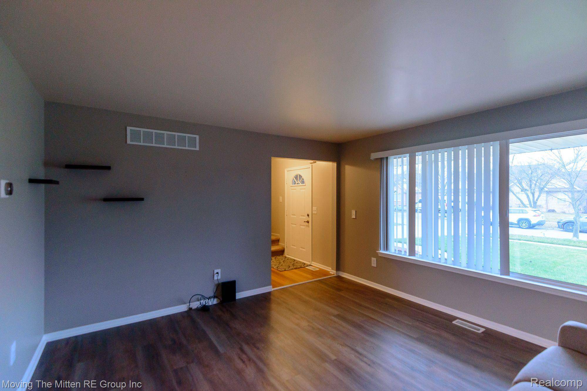 Woodhaven, MI 48183,26553 PARK LN