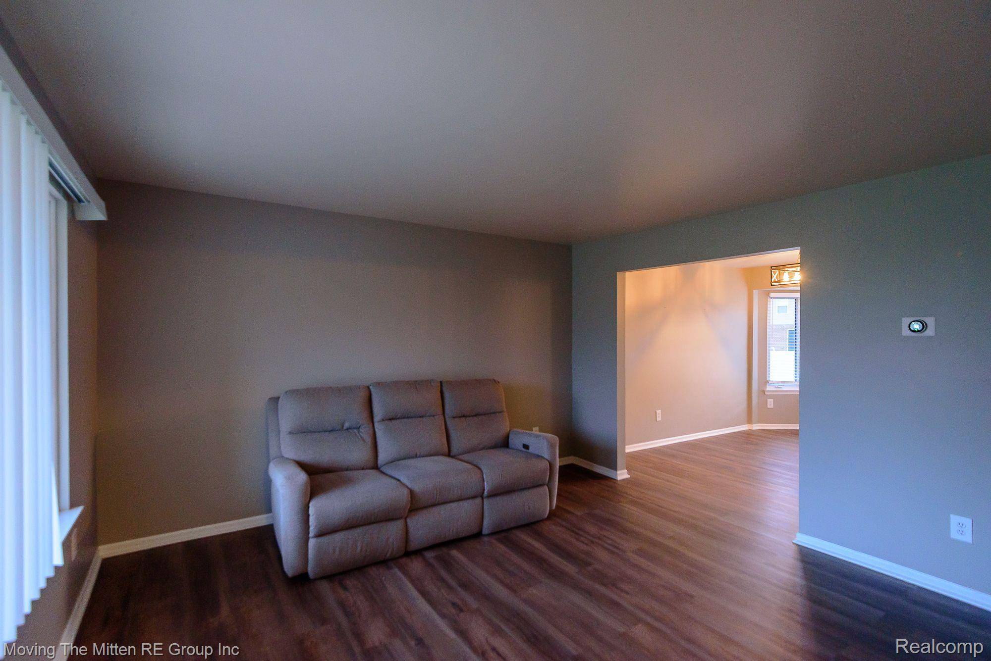 Woodhaven, MI 48183,26553 PARK LN