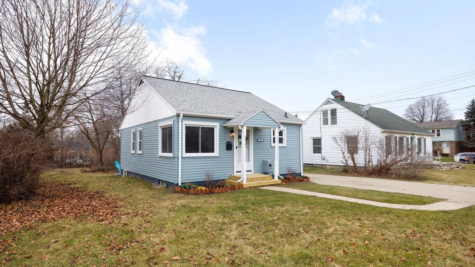 Saline, MI 48176,115 N Maple RD