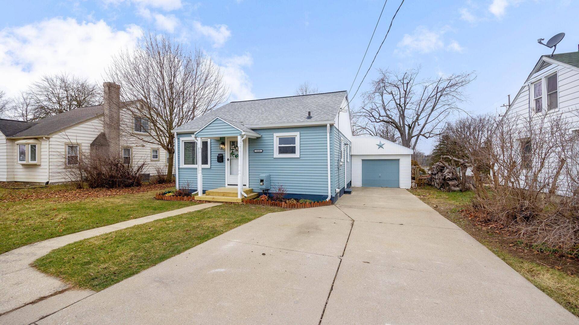 Saline, MI 48176,115 N Maple RD