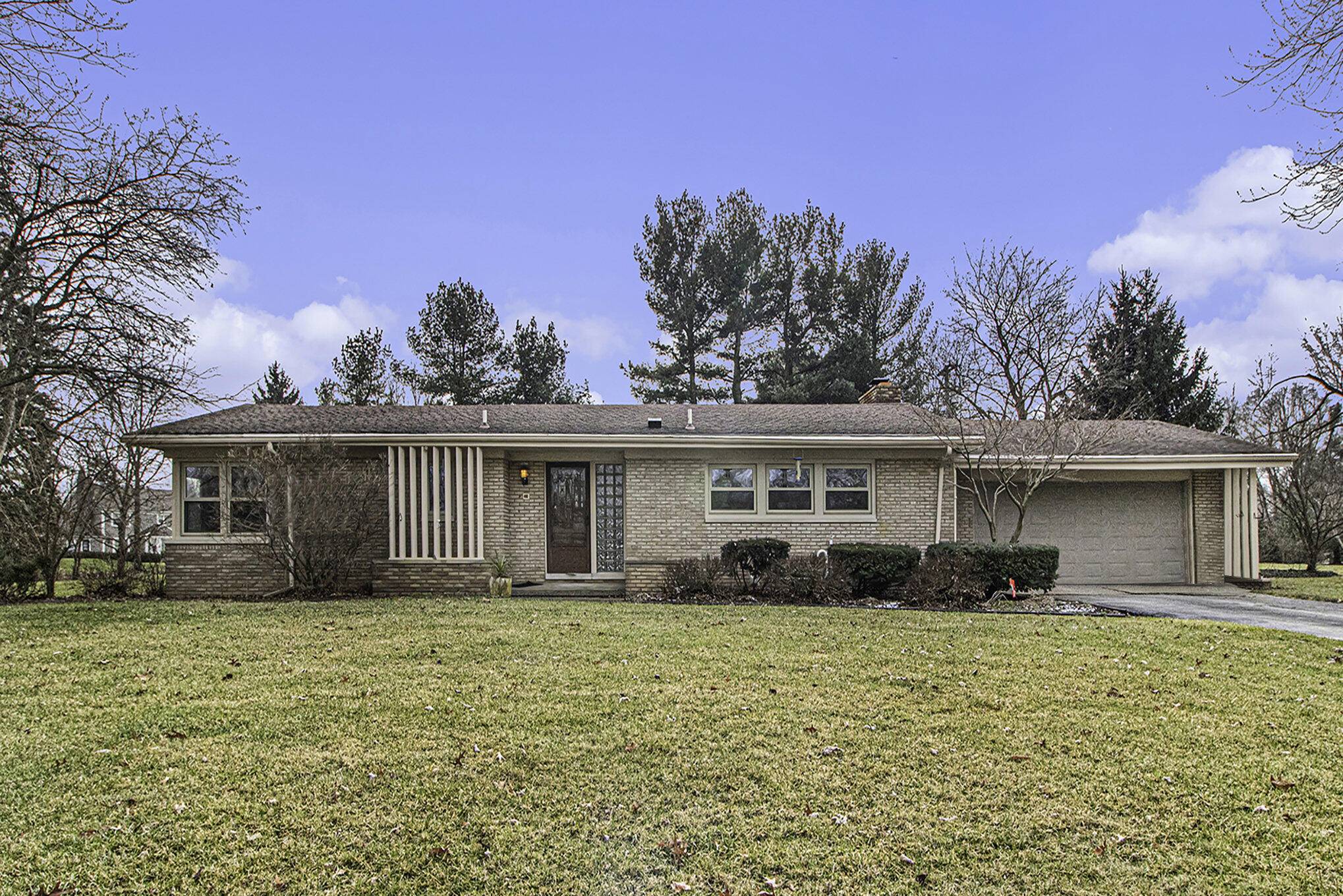 Saline, MI 48176,3279 Surrey DR