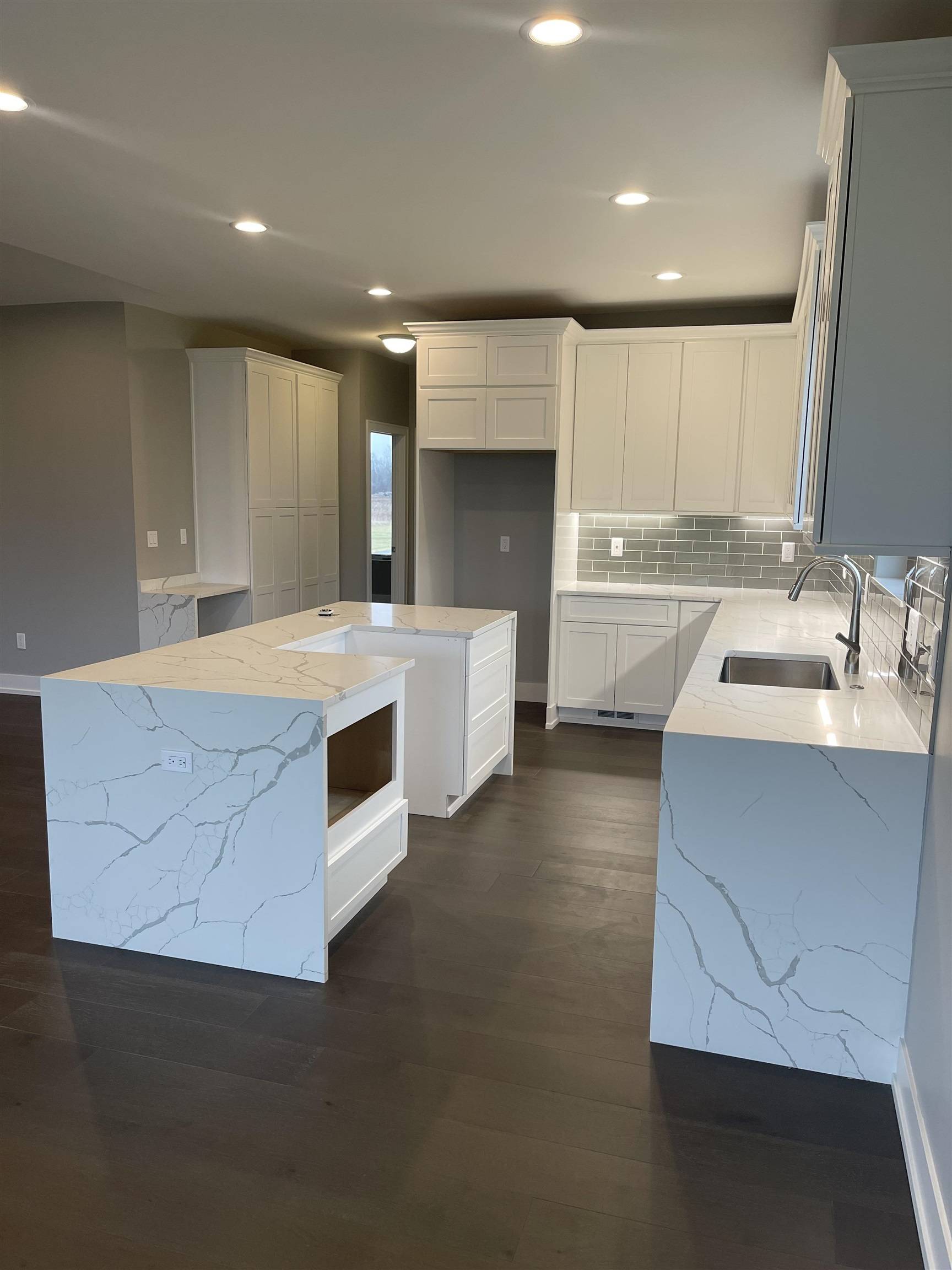 Almont, MI 48003,5260 Brookshire