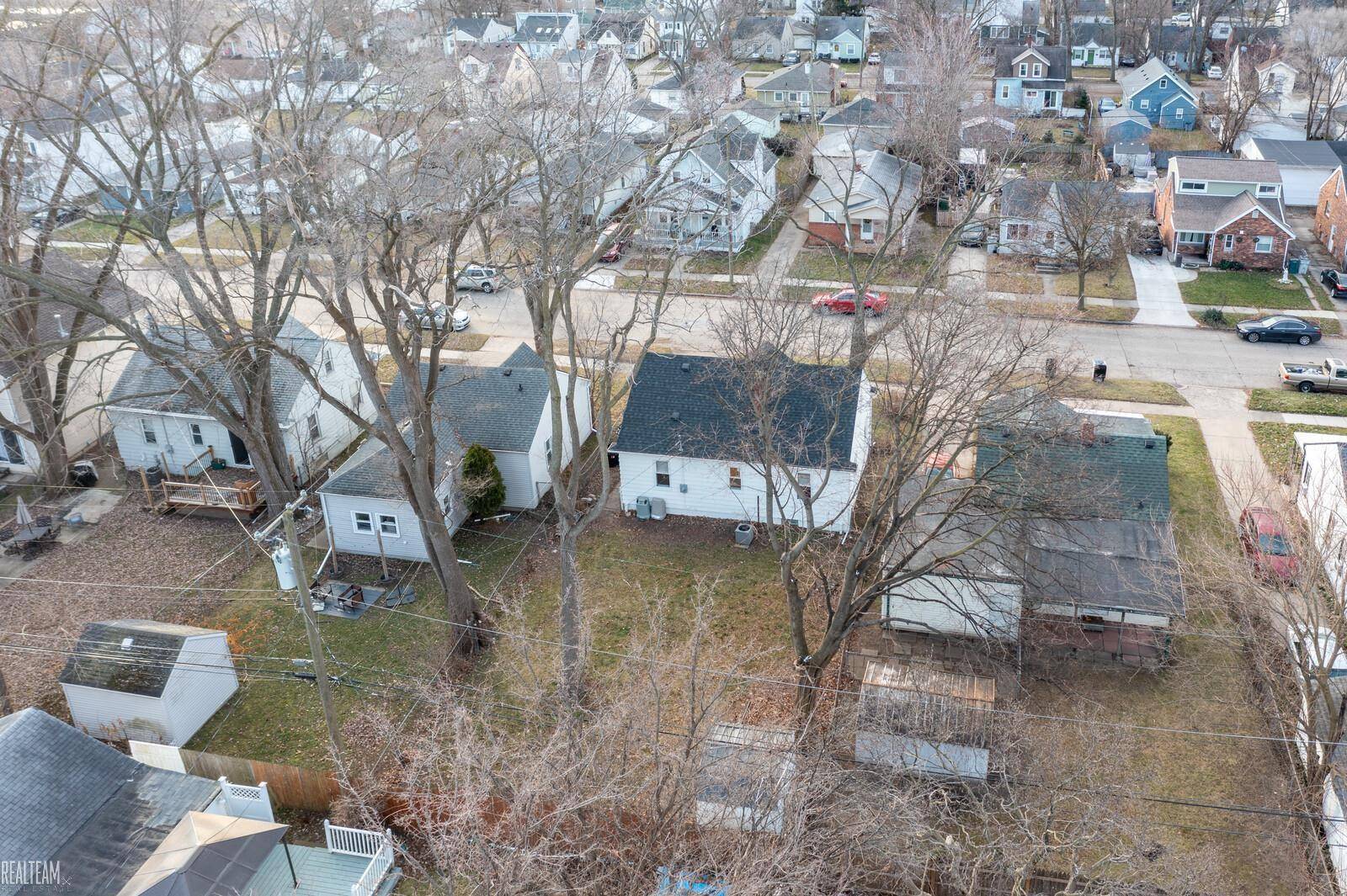 Hazel Park, MI 48030,116 W Shevlin