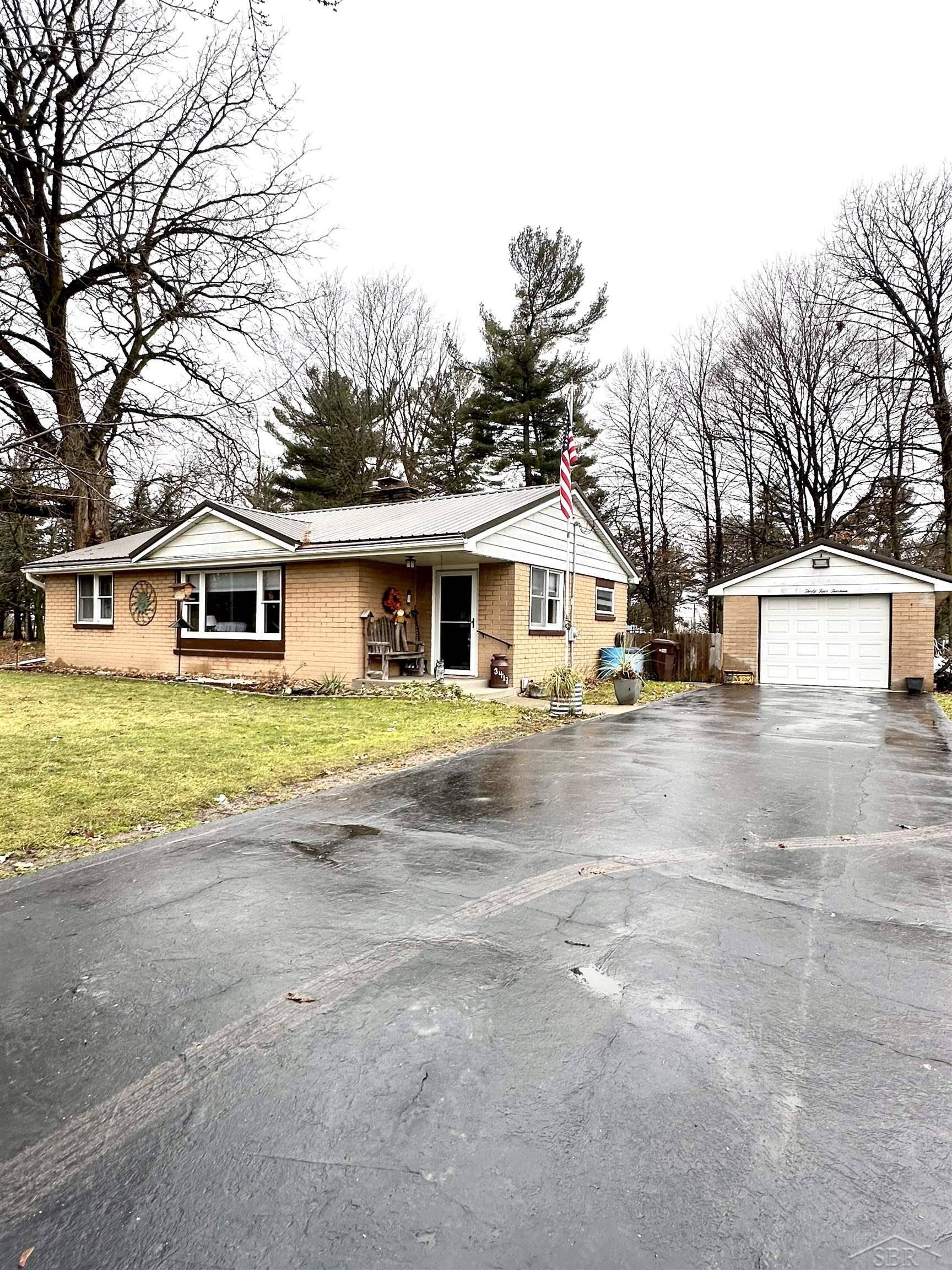 Akron, MI 48701,3413 S Pine