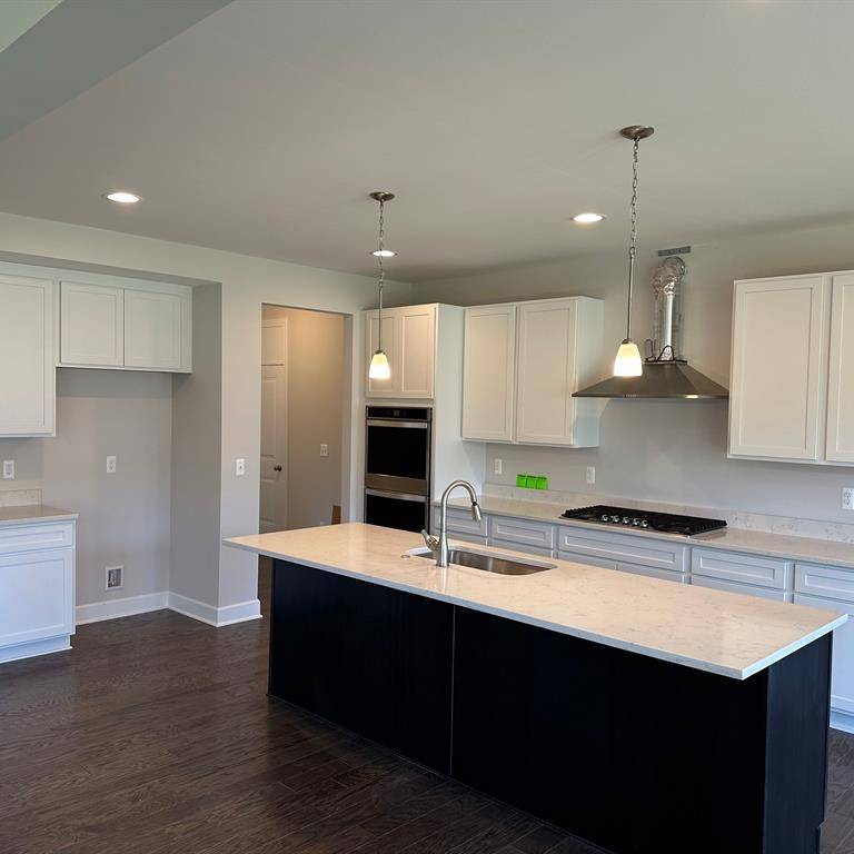 Wixom, MI 48393,2748 Castlewood CT