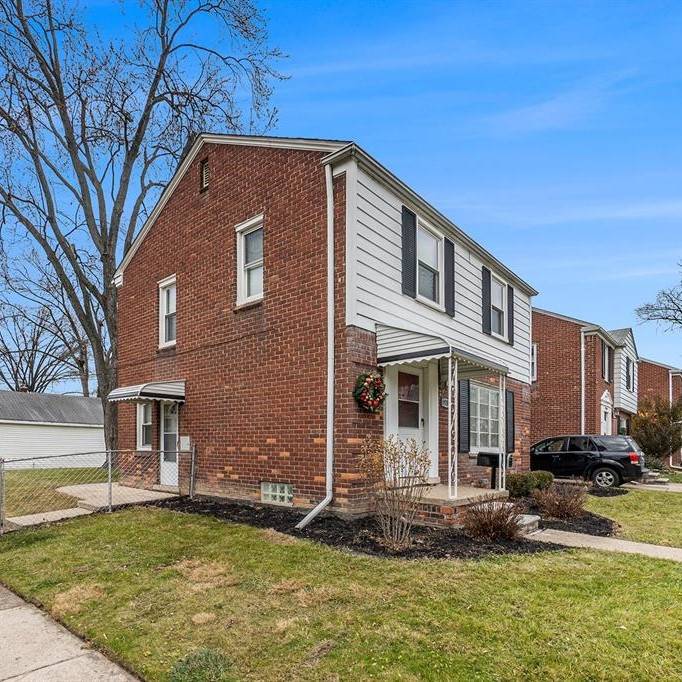 Grosse Pointe Woods, MI 48236,19201 Raymond ST