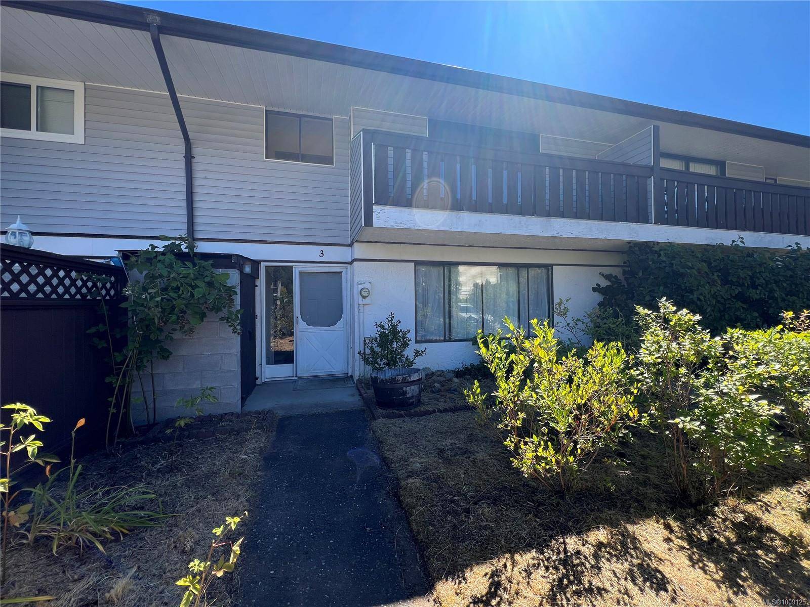 Gold River, BC V0P 1G0,500 Muchalat Pl #3