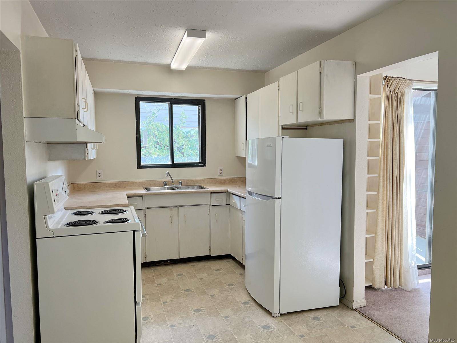 Gold River, BC V0P 1G0,500 Muchalat Pl #3