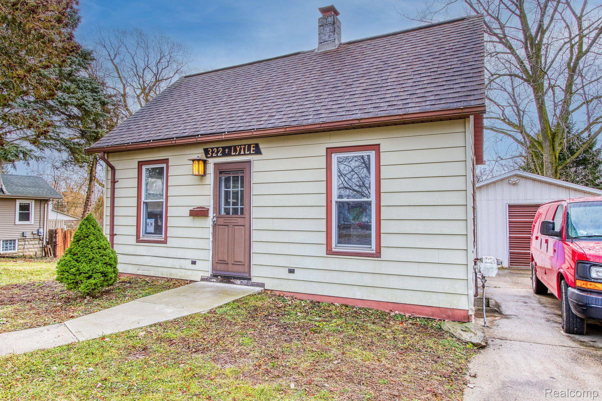 Harbor Beach, MI 48441,322 LYTLE AVE