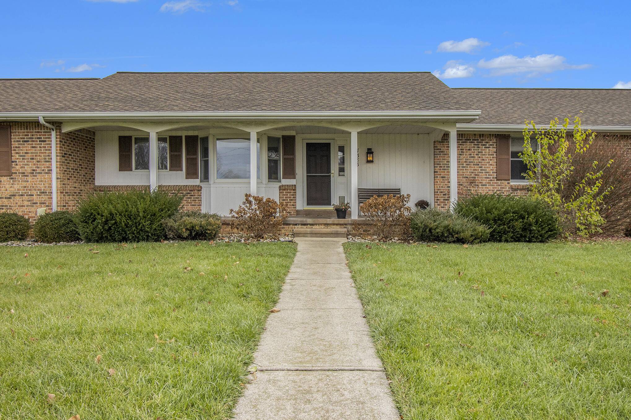 Saline, MI 48176,7383 Fosdick RD