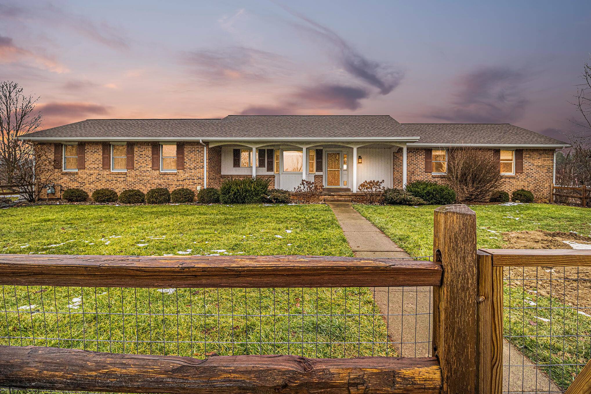 Saline, MI 48176,7383 Fosdick RD