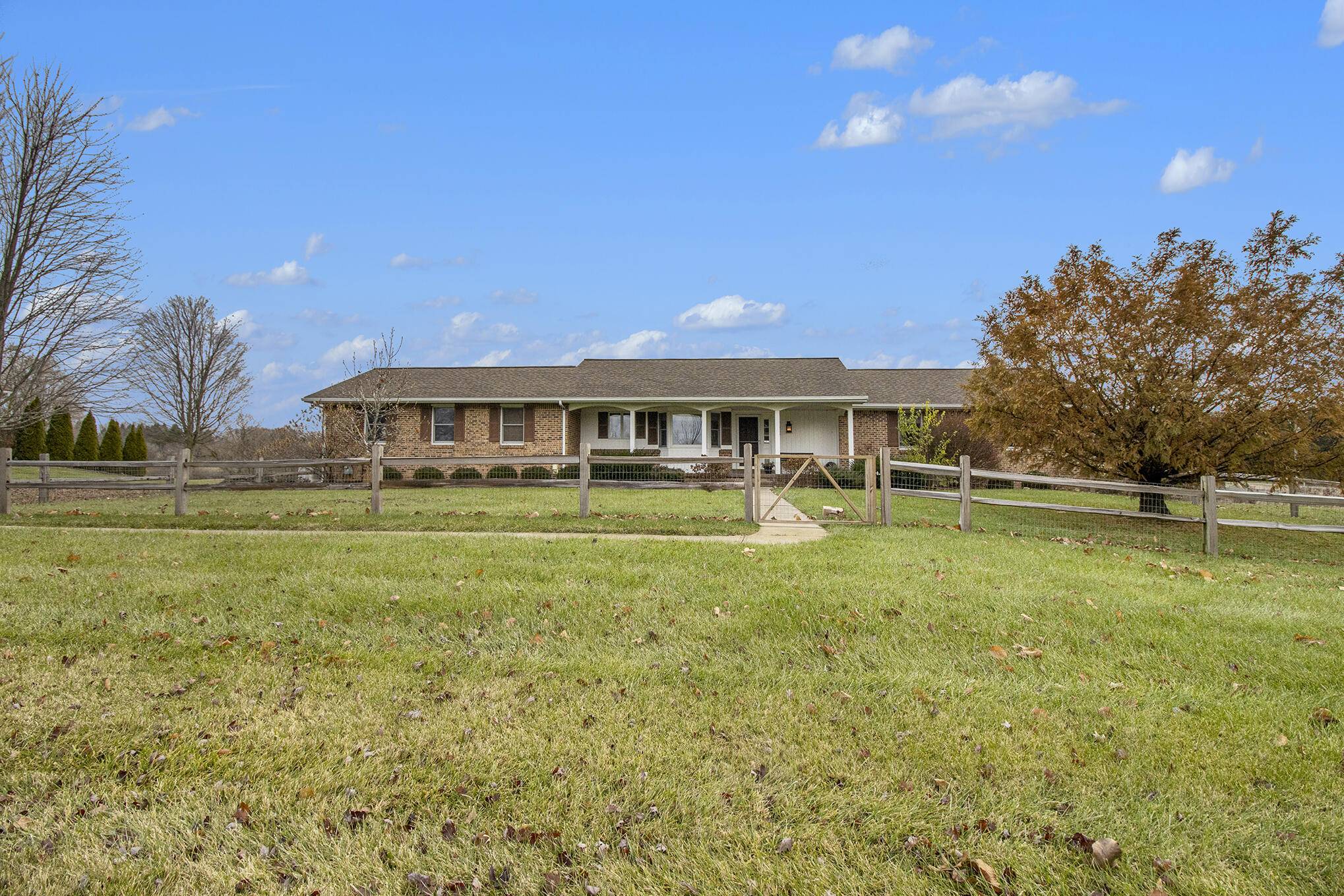 Saline, MI 48176,7383 Fosdick RD