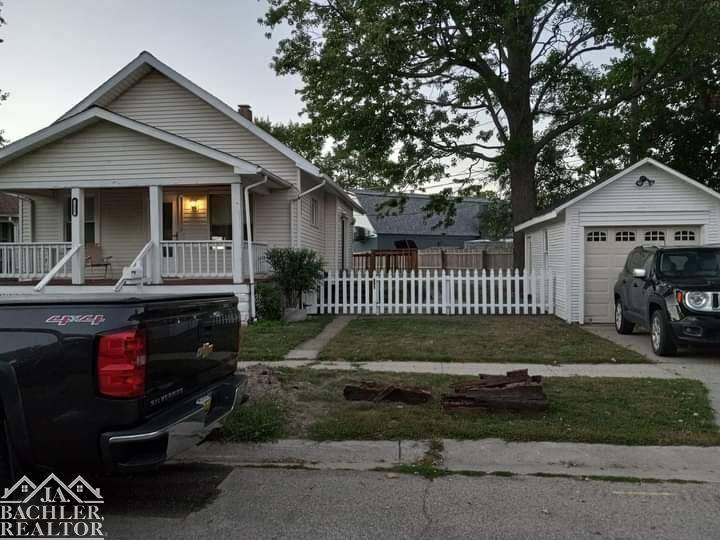 Port Huron, MI 48060,1221 Short