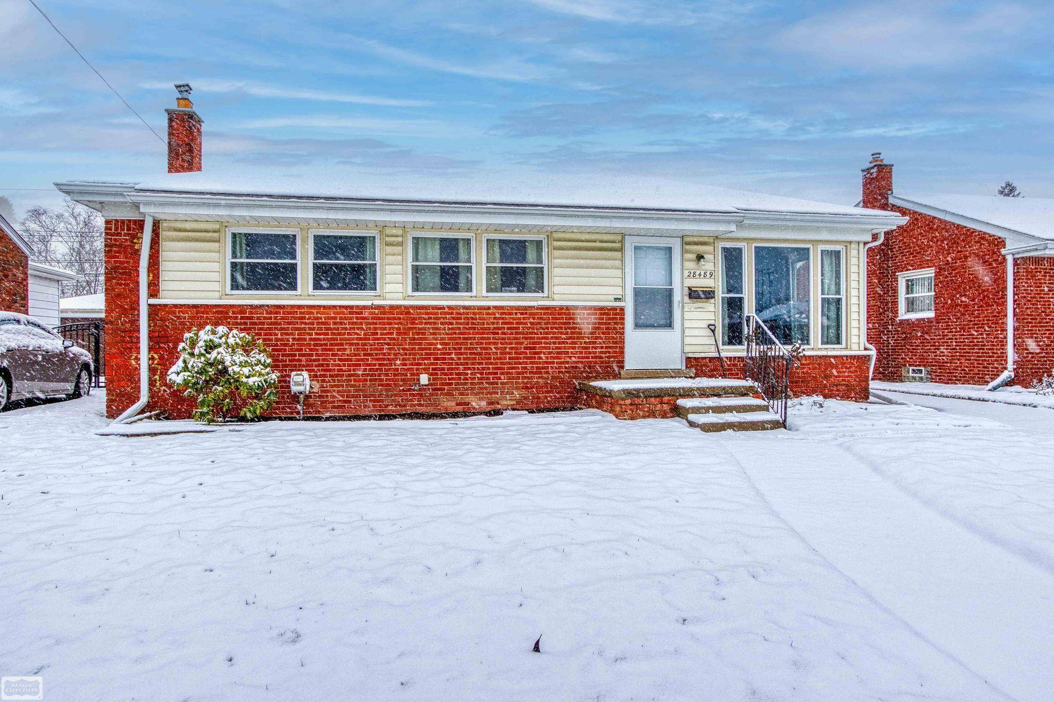 Roseville, MI 48066,28489 Floral