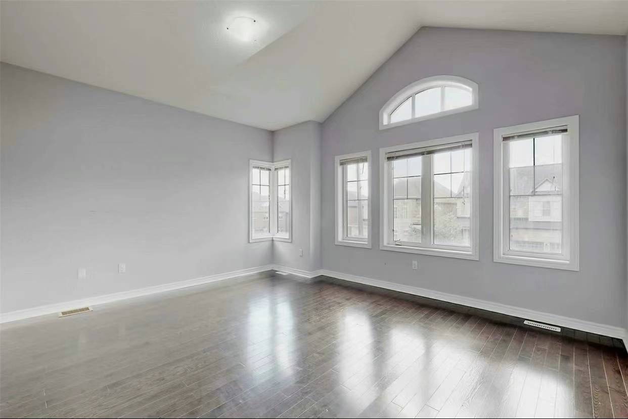 Markham, ON L6C 0P9,91 William Bartlett DR