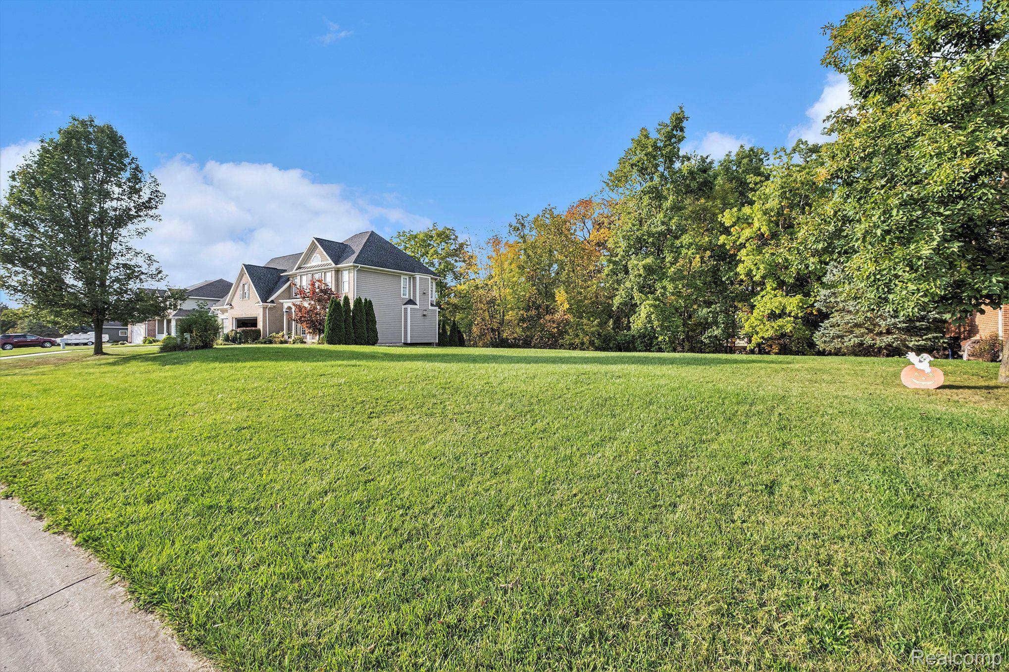 Grand Blanc, MI 48439,2495 LINDSAY LN