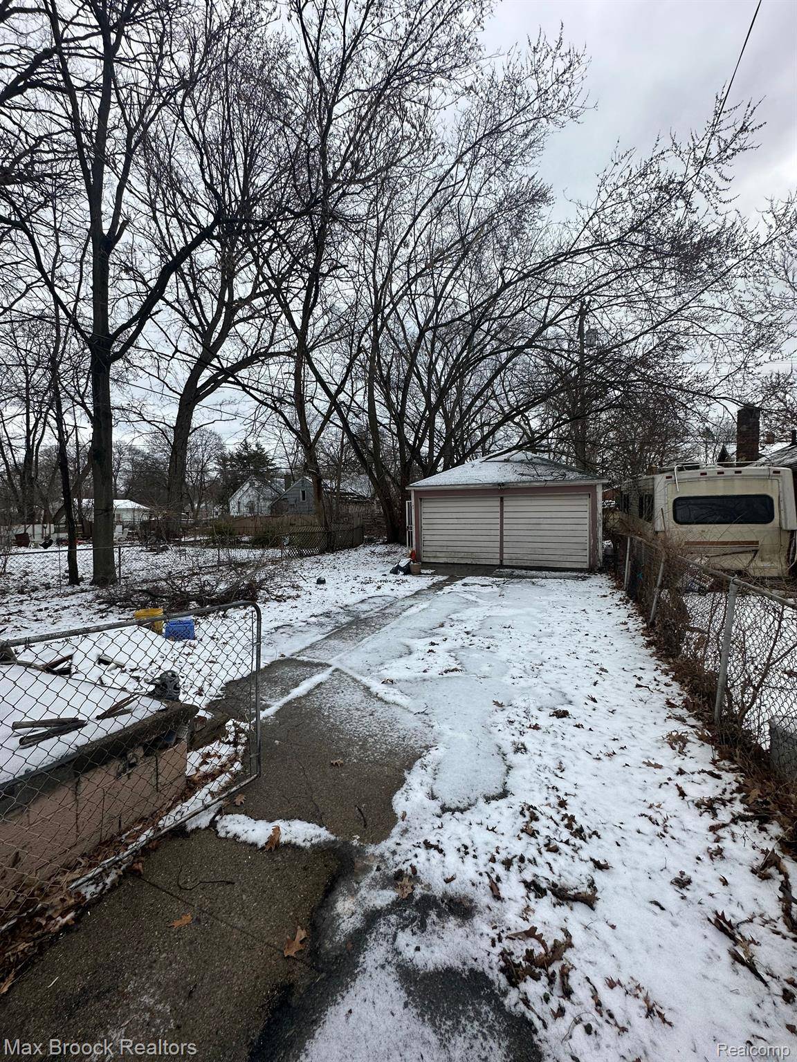 Detroit, MI 48223,15846 HAZELTON ST