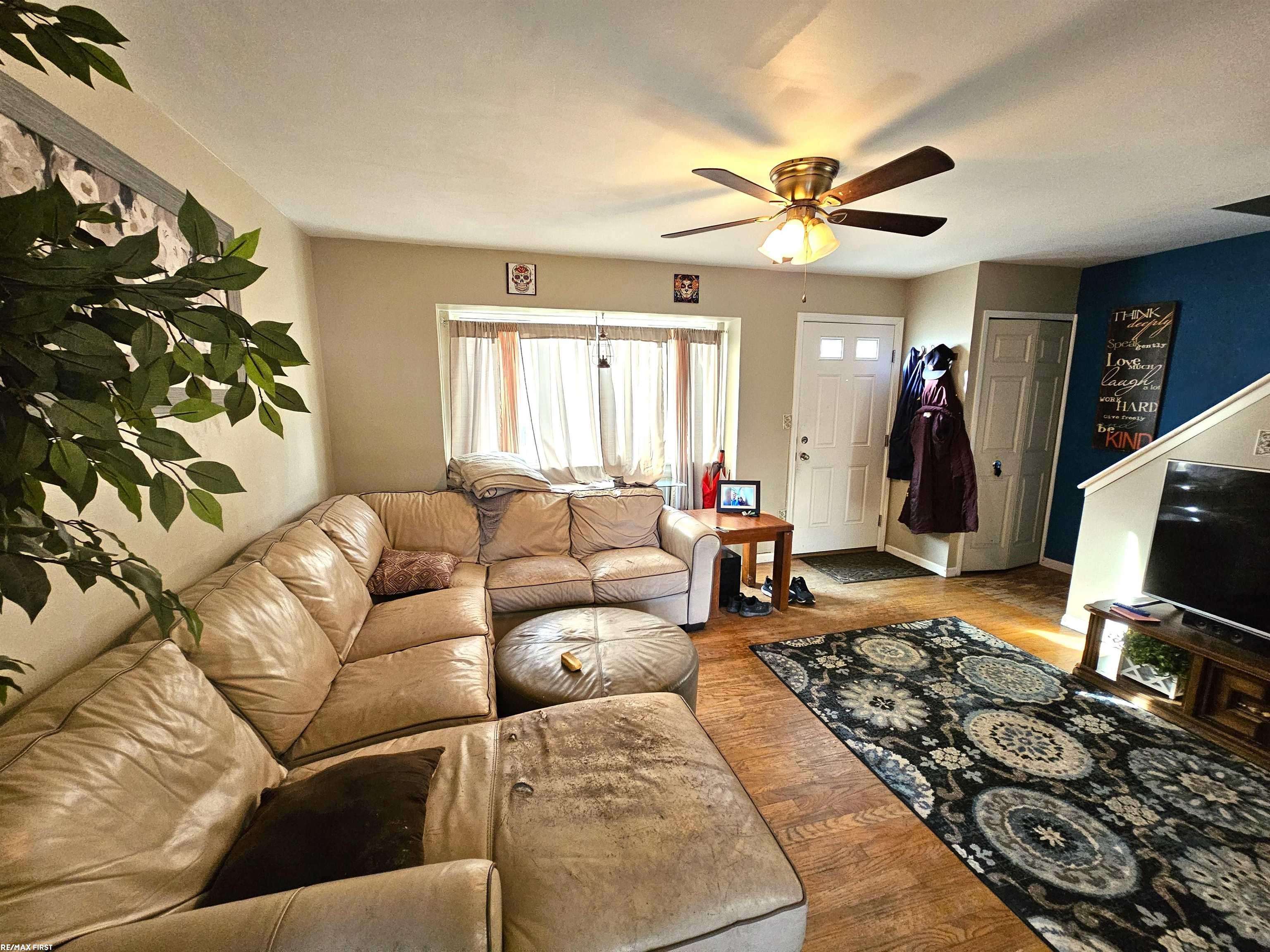 Warren, MI 48093,27616 Marcia