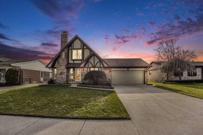 Clinton Twp, MI 48038,19718 Jolgren DR