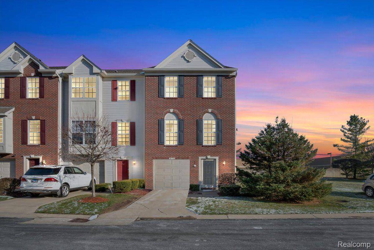 Sterling Heights, MI 48310,36174 DOMINION CIR