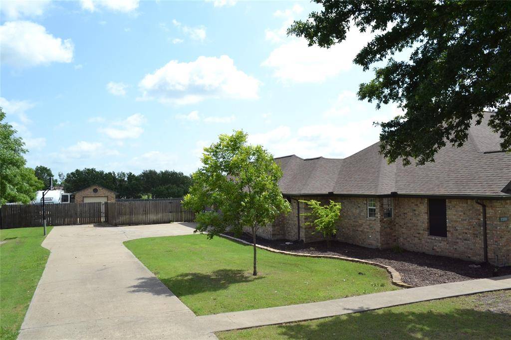 Talty, TX 75160,1201 E Oaklawn Drive