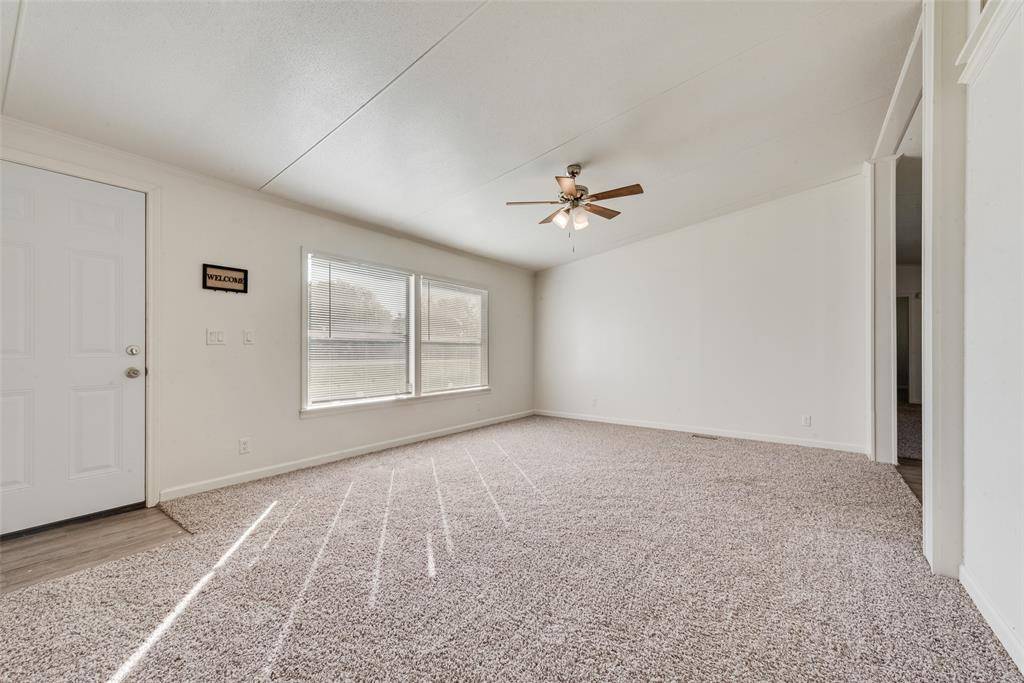 Rosser, TX 75157,817 Kaufman Street