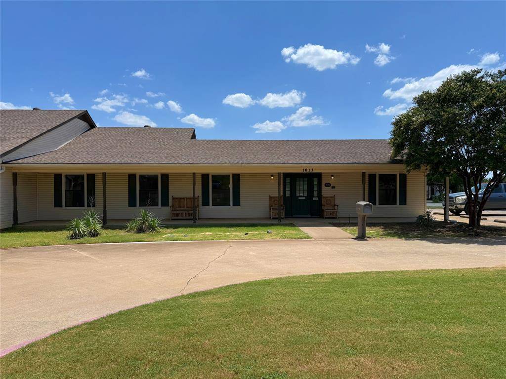 Pilot Point, TX 76258,1013 S Highway 377