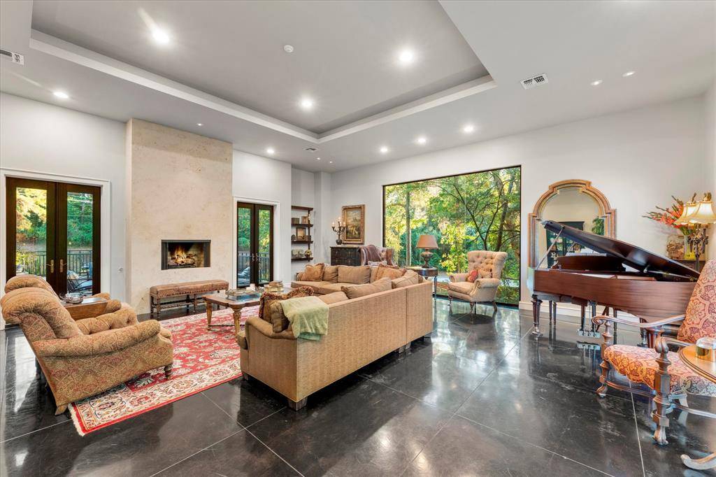 Longview, TX 75605,45 Palisades Boulevard