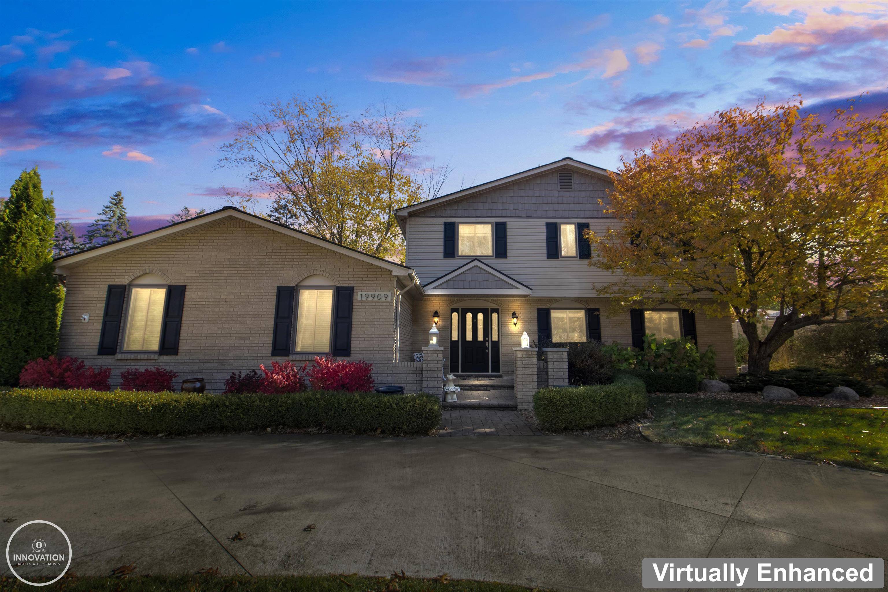 Clinton Township, MI 48036,19909 White Oaks DR