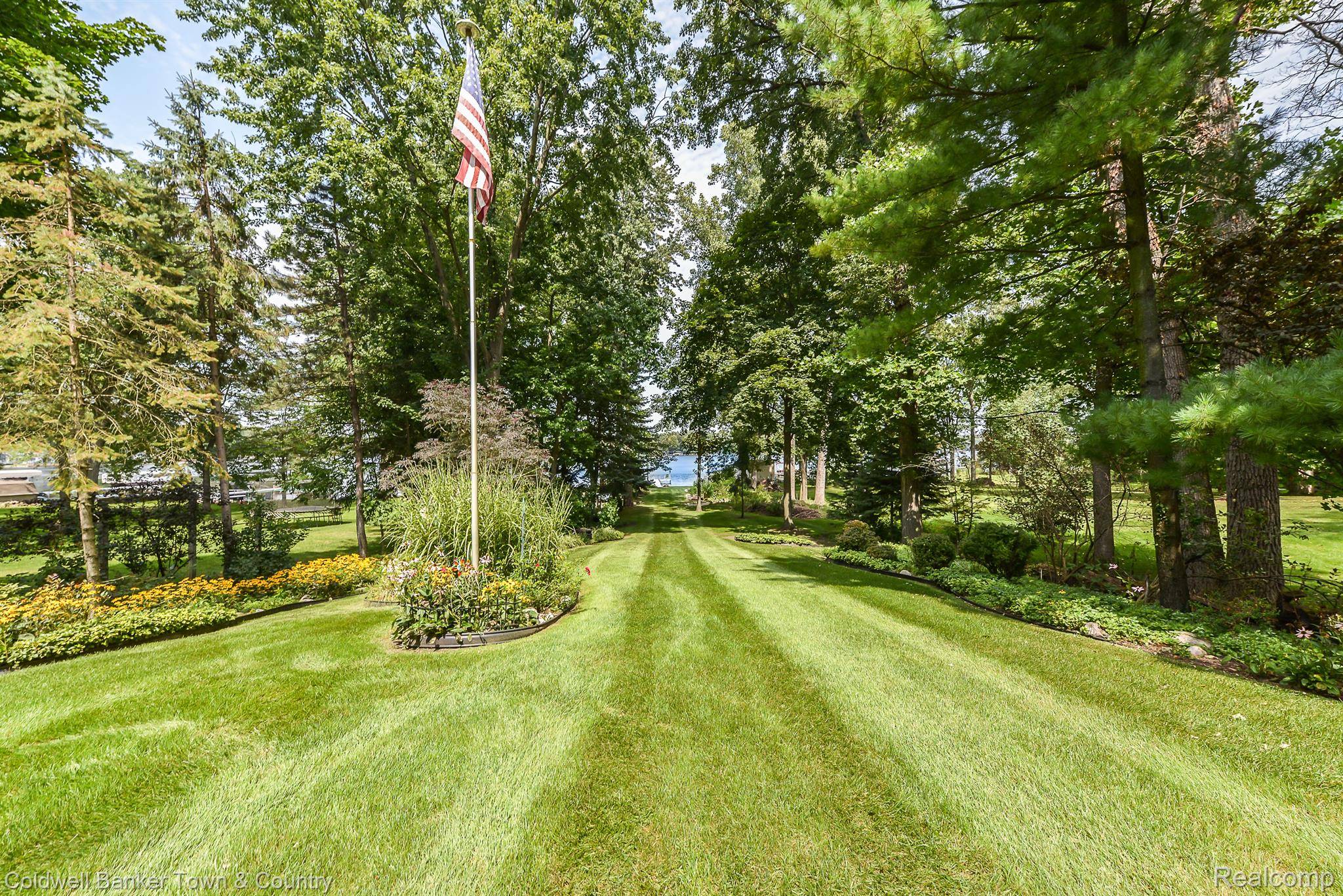 Whitmore Lake, MI 48189,5015 GALLAGHER BLVD