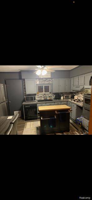 Monroe, MI 48161,1317 VINEYARD DR