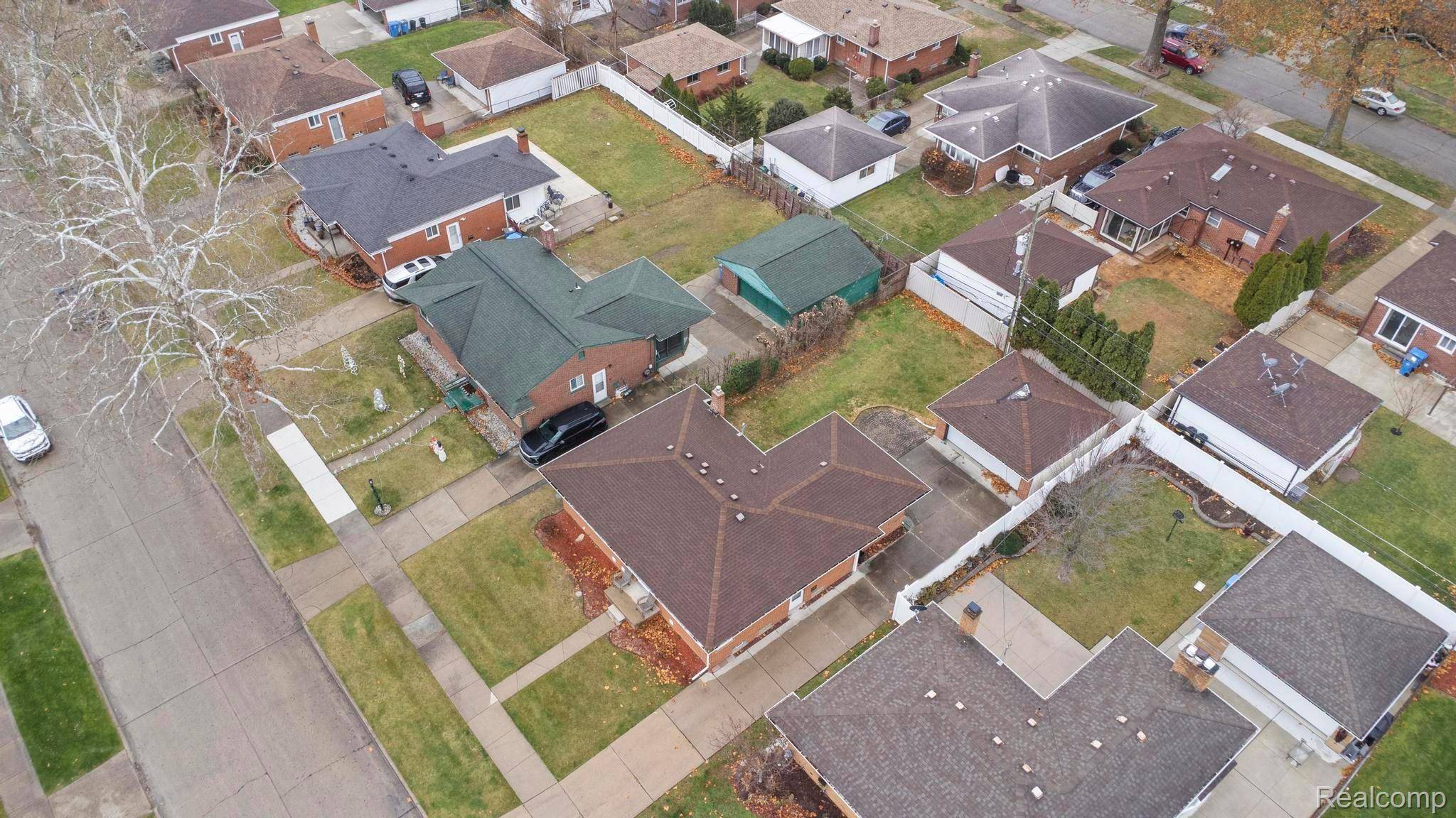 Dearborn Heights, MI 48127,6109 KINLOCH ST