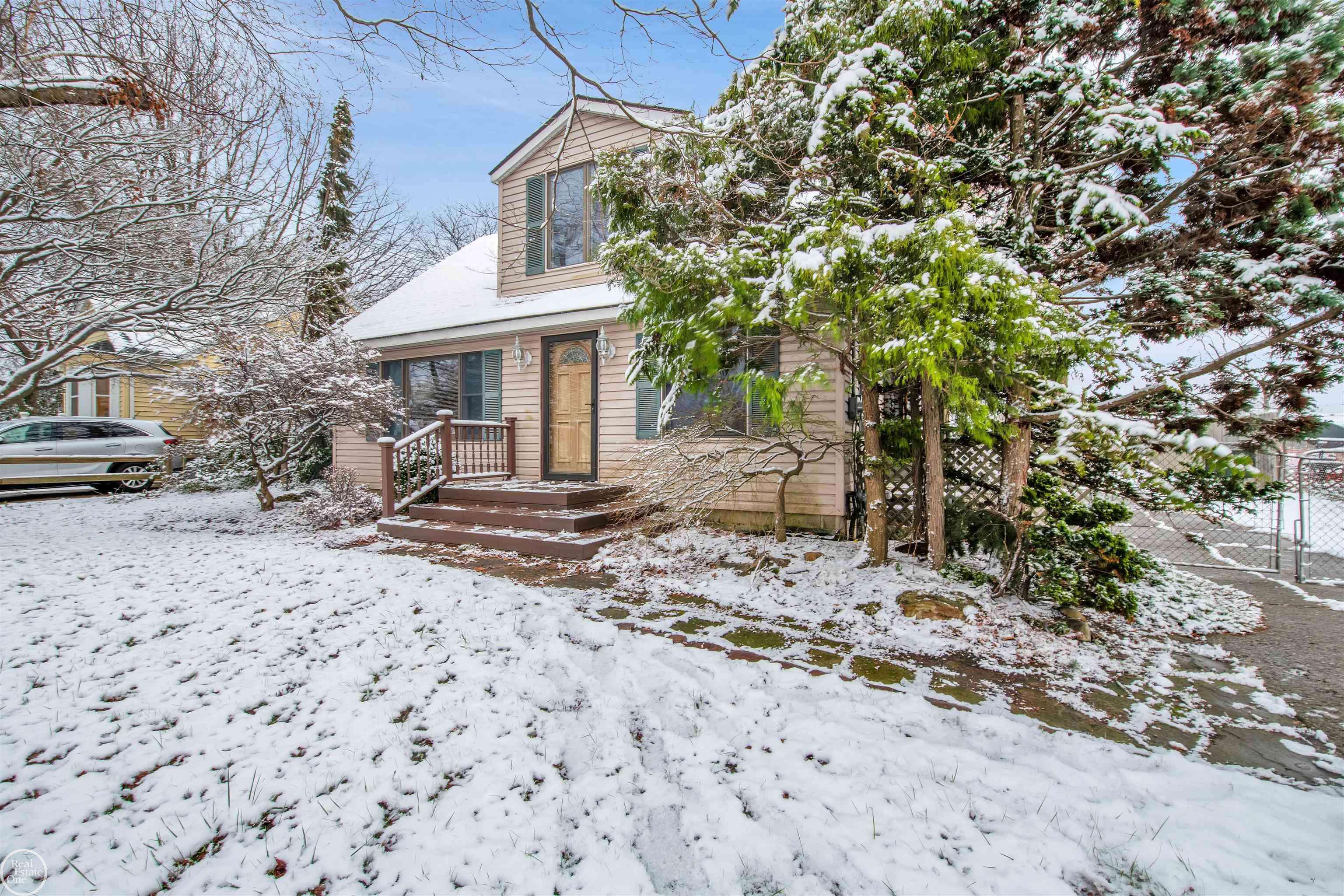 Roseville, MI 48066,18410 Glendale ST