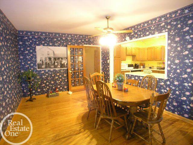 Saint Clair Shores, MI 48081,22229 E 12 Mile RD