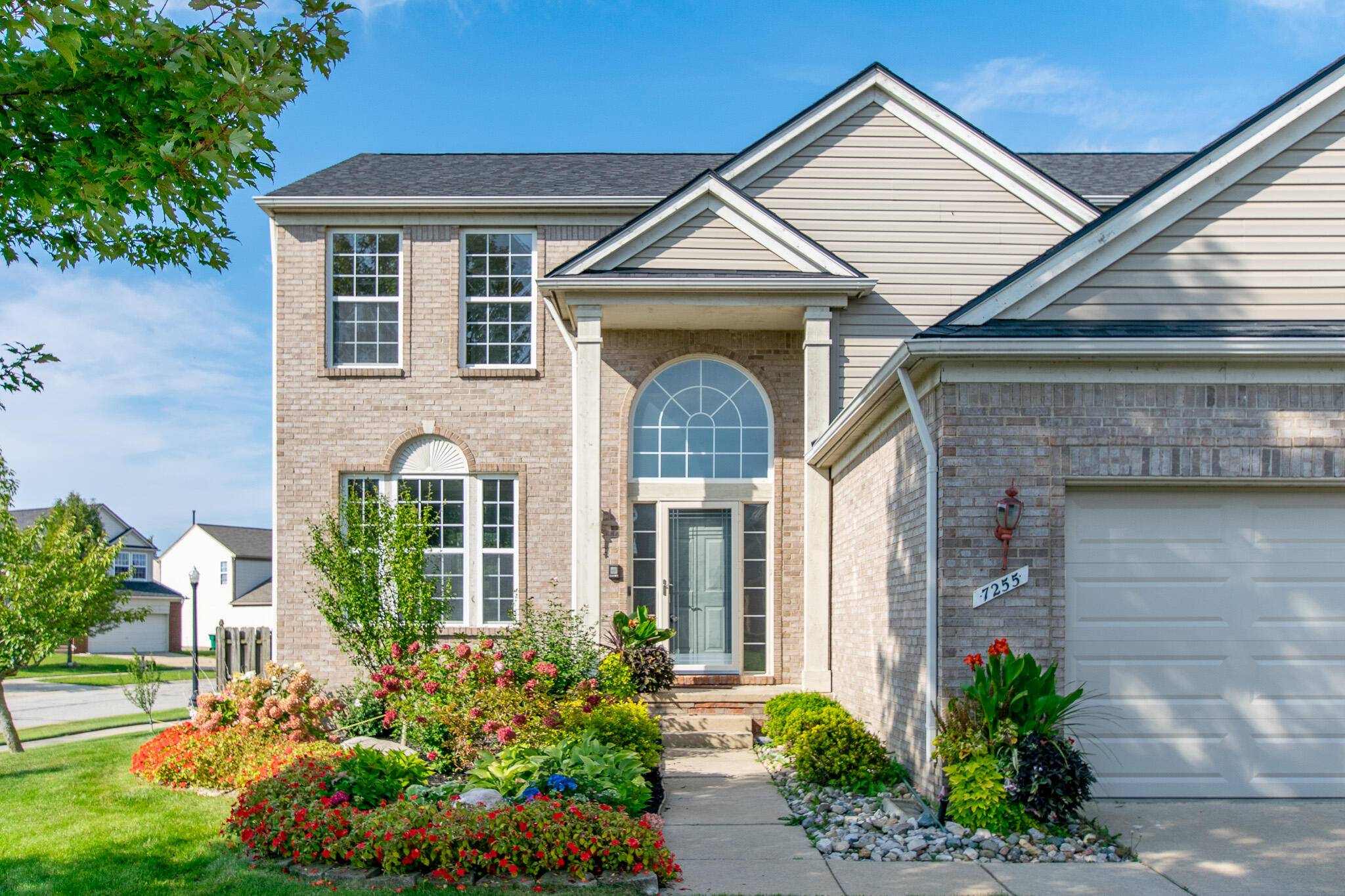 Ypsilanti, MI 48197,7255 Essex DR